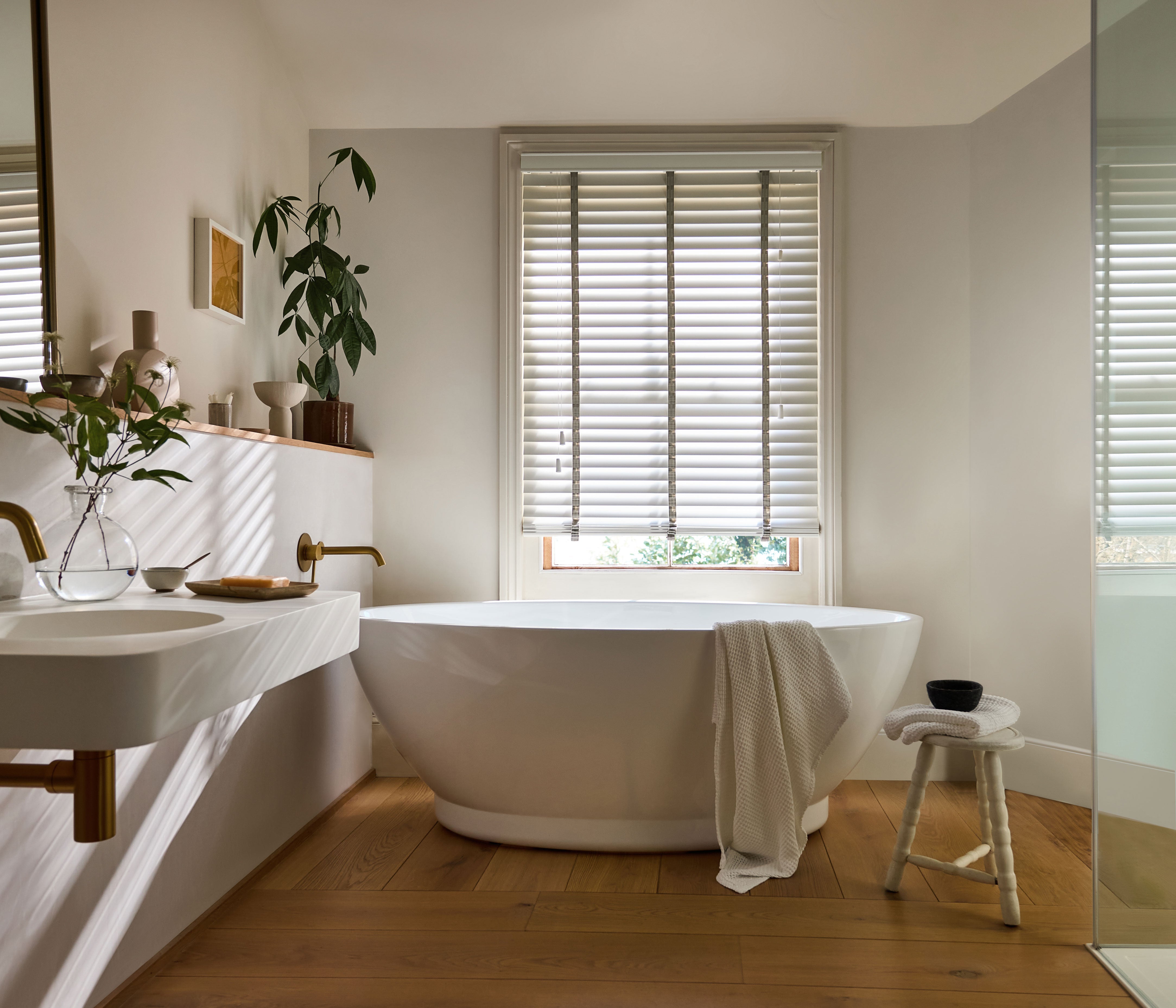 Brightest White & Chevron Stucco Wooden Blind - 50mm Slat  