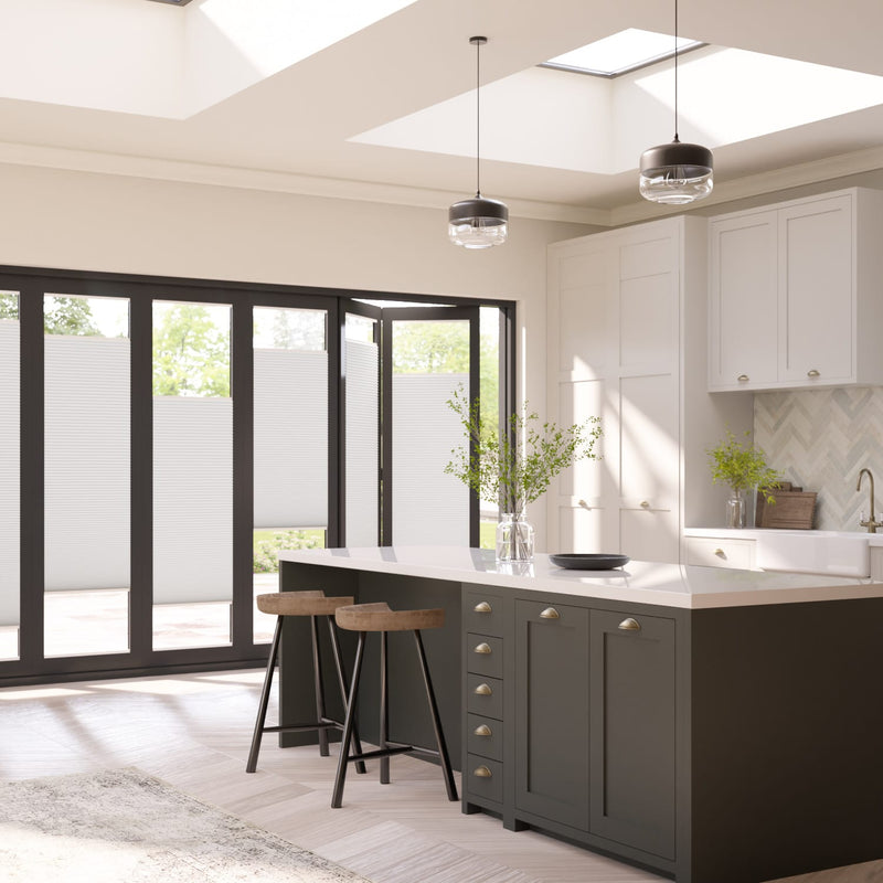 ColorizedZoom BiFold Adapt DuoLuxe Ice White Pleated Blind 2090