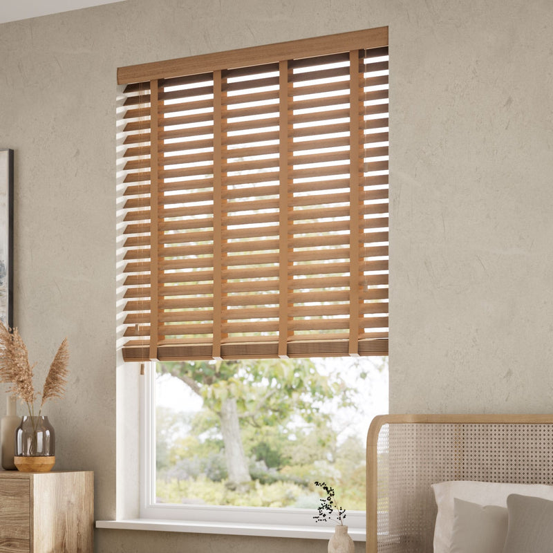 ColorizedZoom Metropolitan Maple & Nutmeg Wooden Blind - 50mm Slat