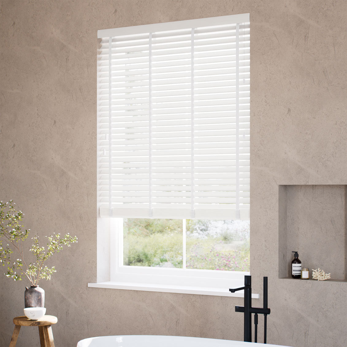 ColorizedZoom Metropolitan Soft Gloss White & Snow Wooden Blind - 50mm Slat 3114