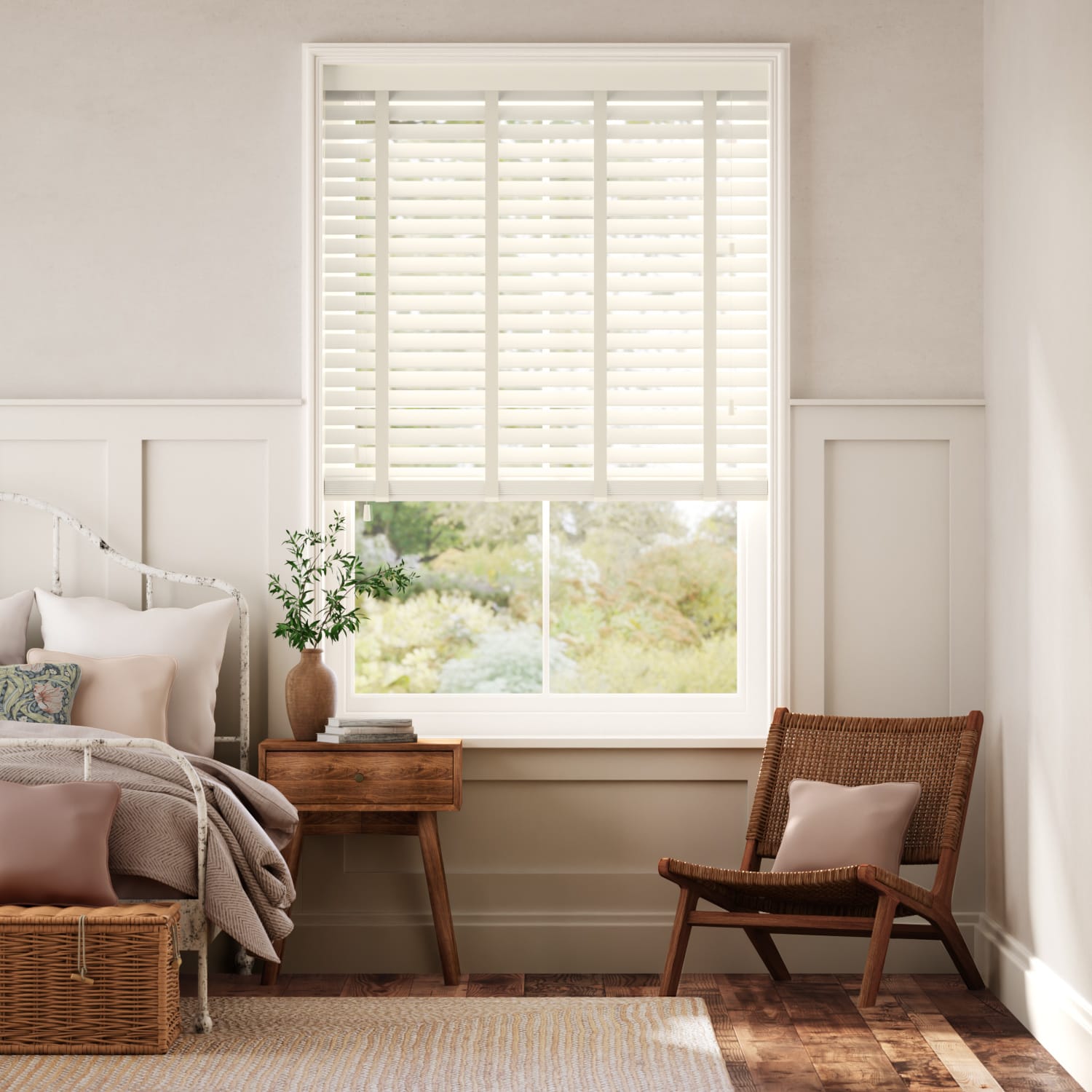 Colorized Metropolitan Vanilla & Oatmeal Wooden Blind - 50mm Slat 3117