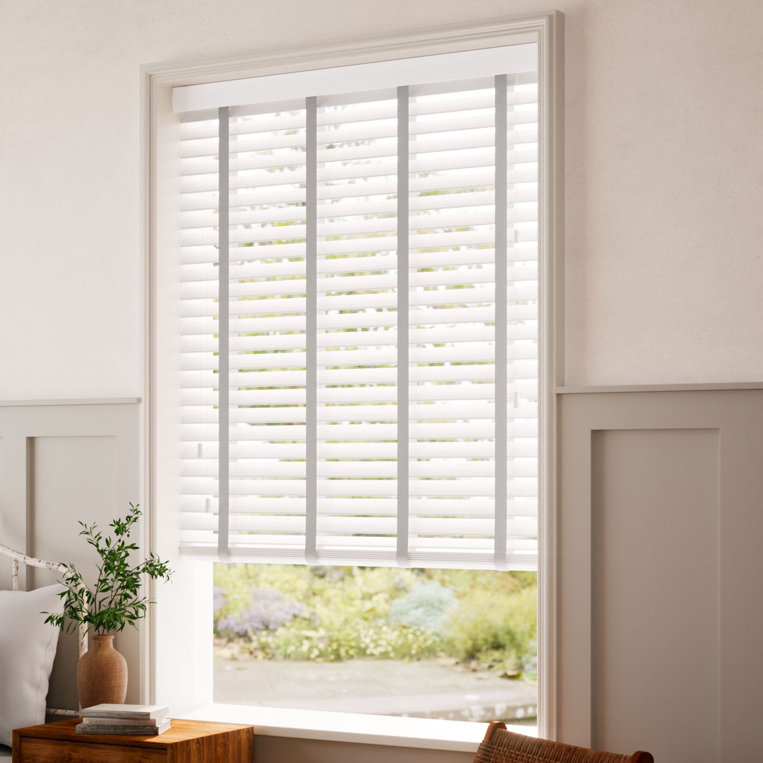 ColorizedZoom Tampa Cool White & Silver Faux Wood Blind - 50mm Slat 3216