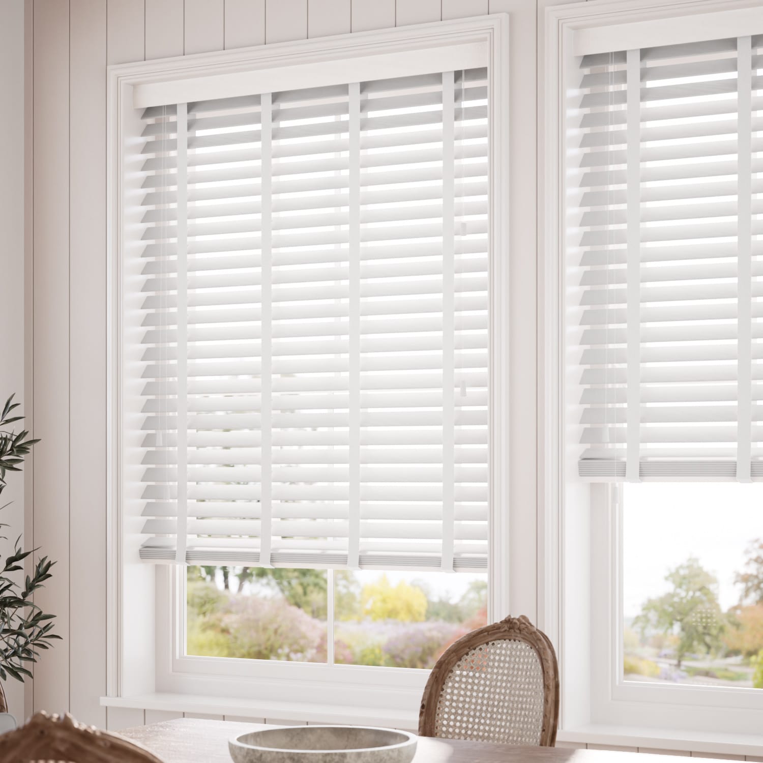 ColorizedZoom Tampa Alpine White & Igloo Faux Wood Blind - 50mm Slat 3215
