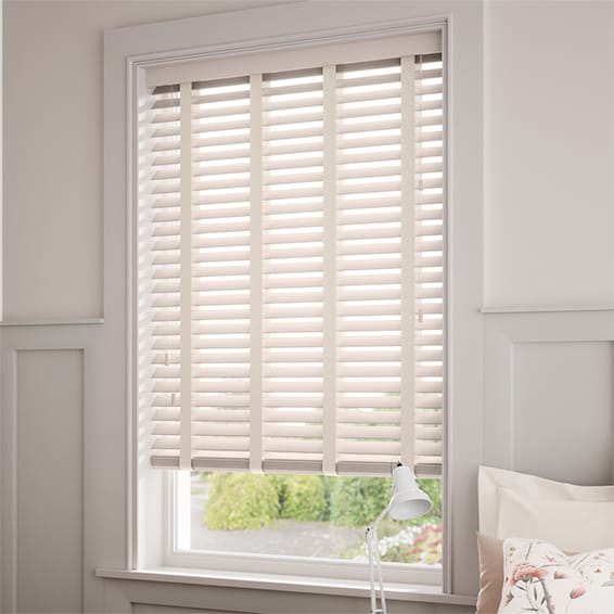 ColorizedZoom Freshwater Pearl & Shell Wooden Blind - 50mm Slat 3335