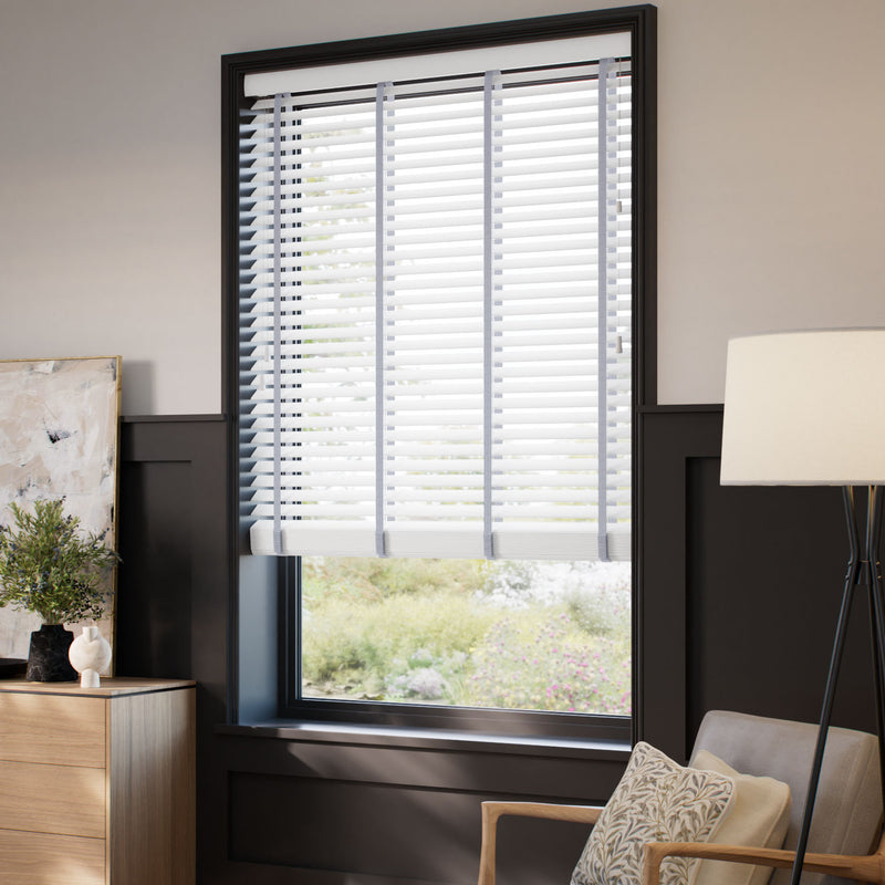 ColorizedZoom Ice White & Chevron Silver Faux Wood Blind - 50mm Slat