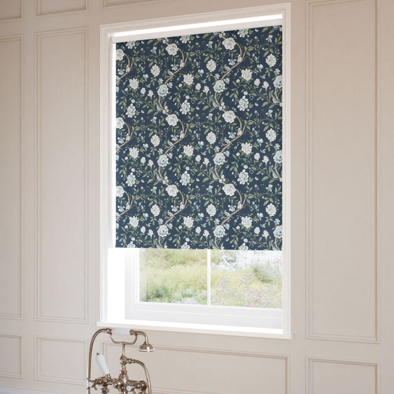 ColorizedZoom Porcelain Garden Rich Cerulean Roller Blind