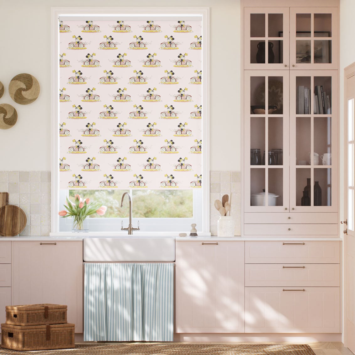 Colorized Twist2Go Minnie On The Move Blackout Blush Roller Blind 9313