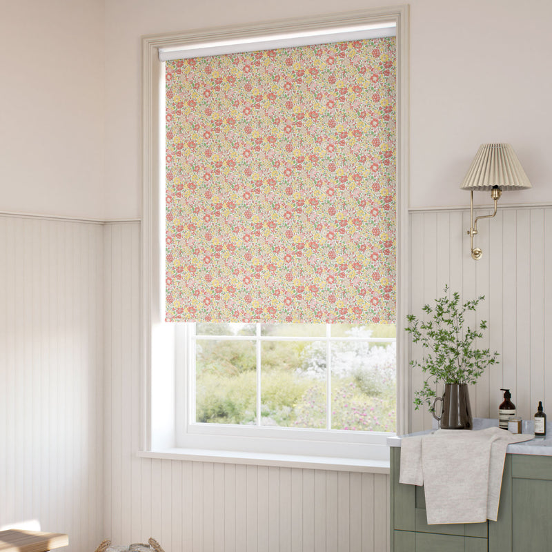 ColorizedZoom Glen Lyon Rhubarb Roller Blind 5370