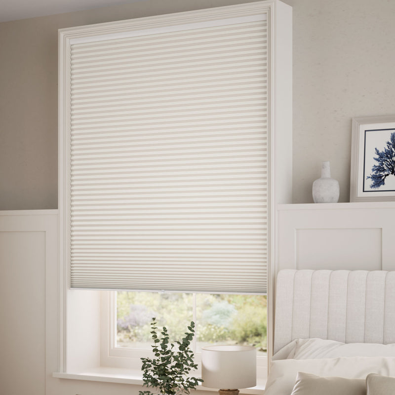 ColorizedZoom Electric DuoShade Cordless Ivory Thermal Blind 9032