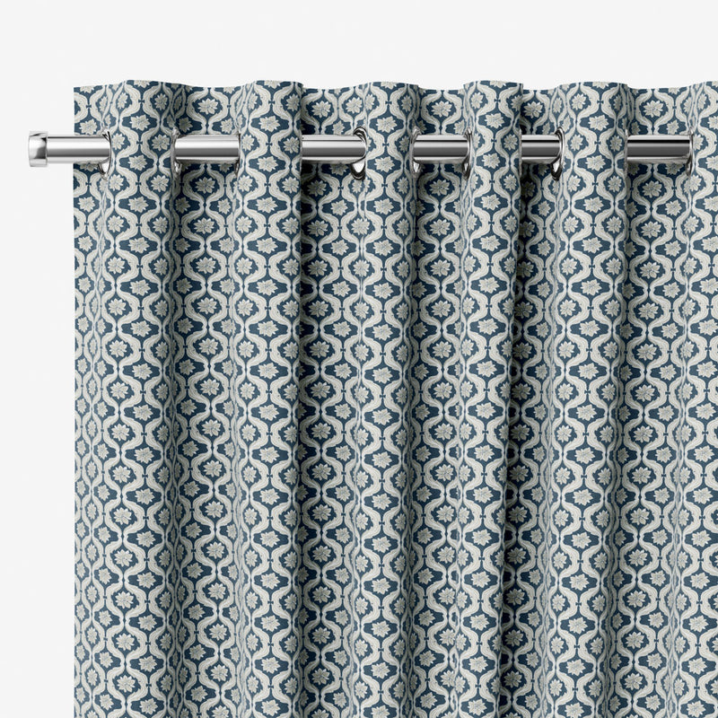 ColorizedZoom  9083