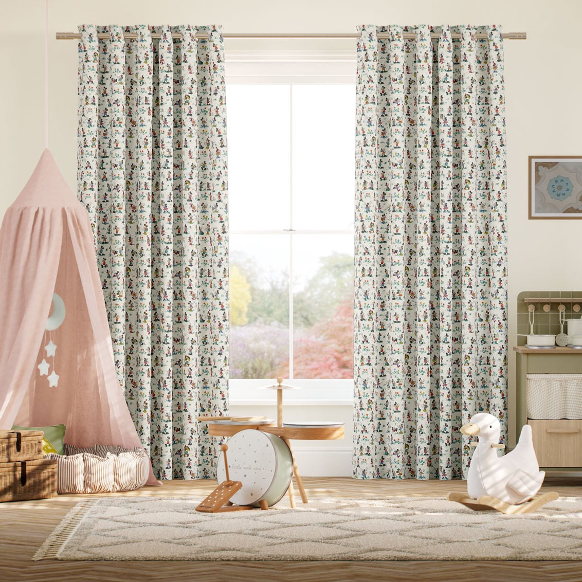 Colorized Mickey & Minnie Natural Curtains 9128